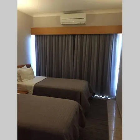 T1 Vista Mar 1311 公寓